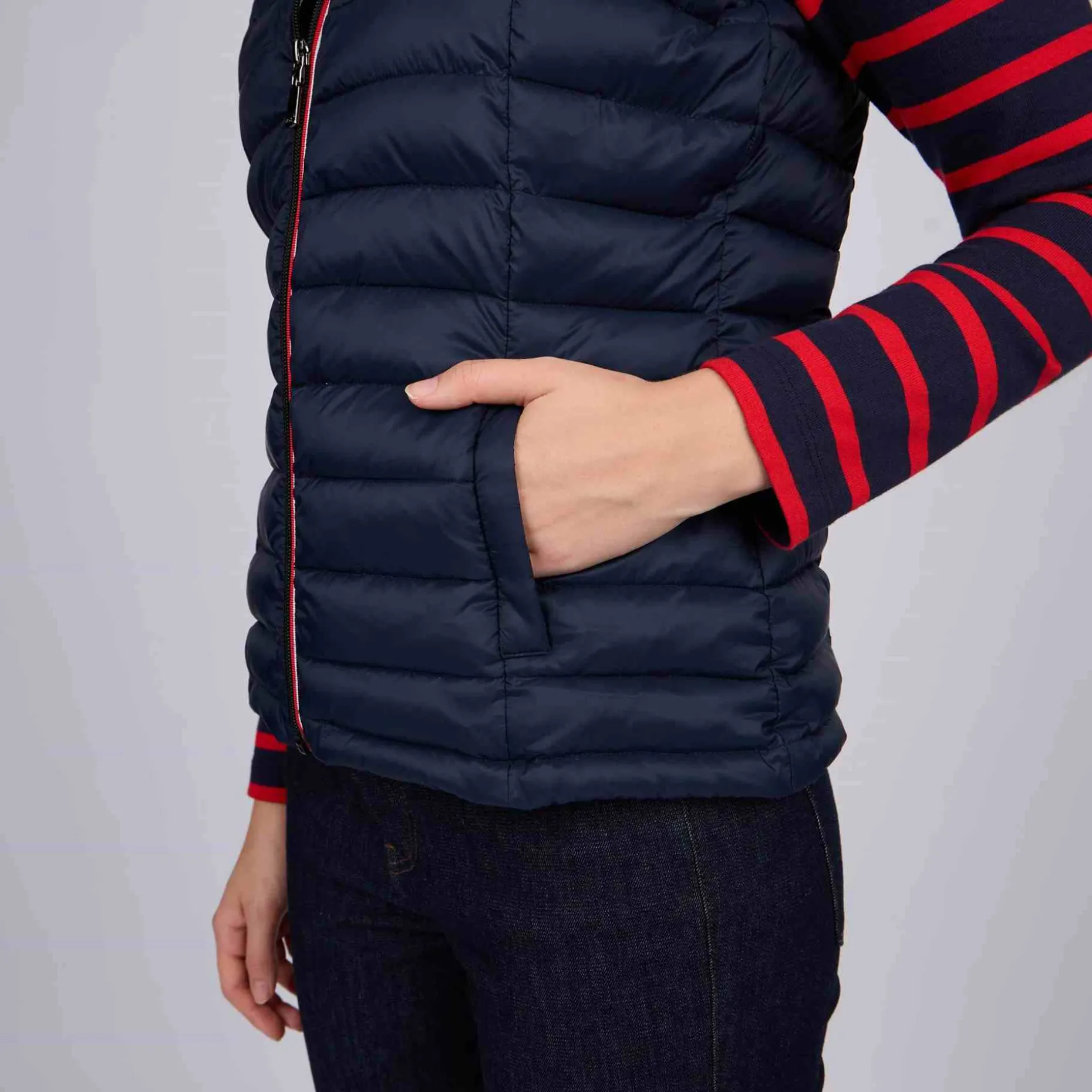 Femme Mise Au Green Doudoune détails tricolores bleu marine