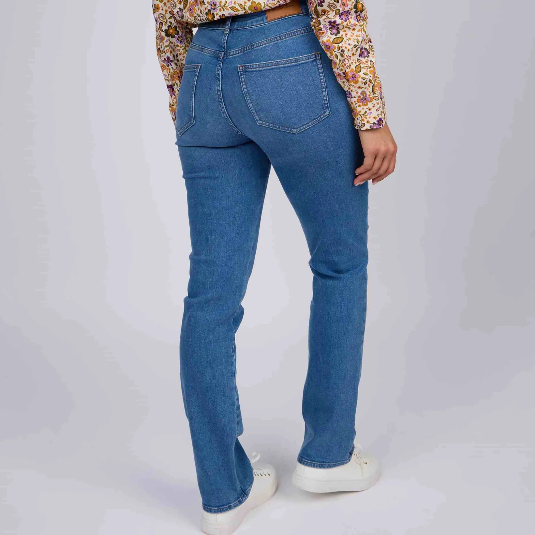 Femme Mise Au Green Jean Charly blue bleached