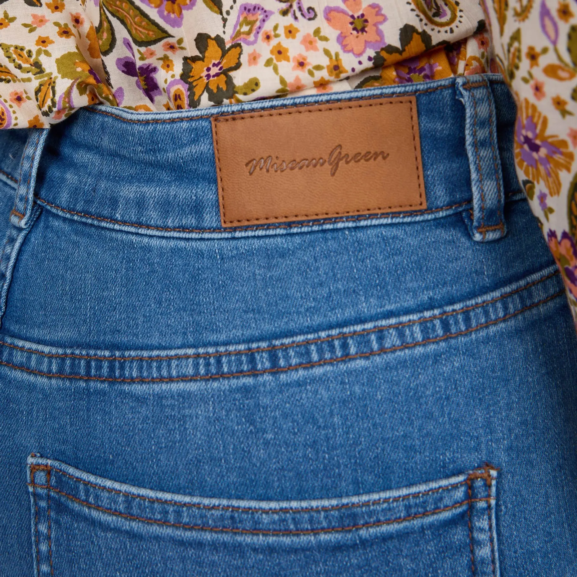 Femme Mise Au Green Jean Charly blue bleached