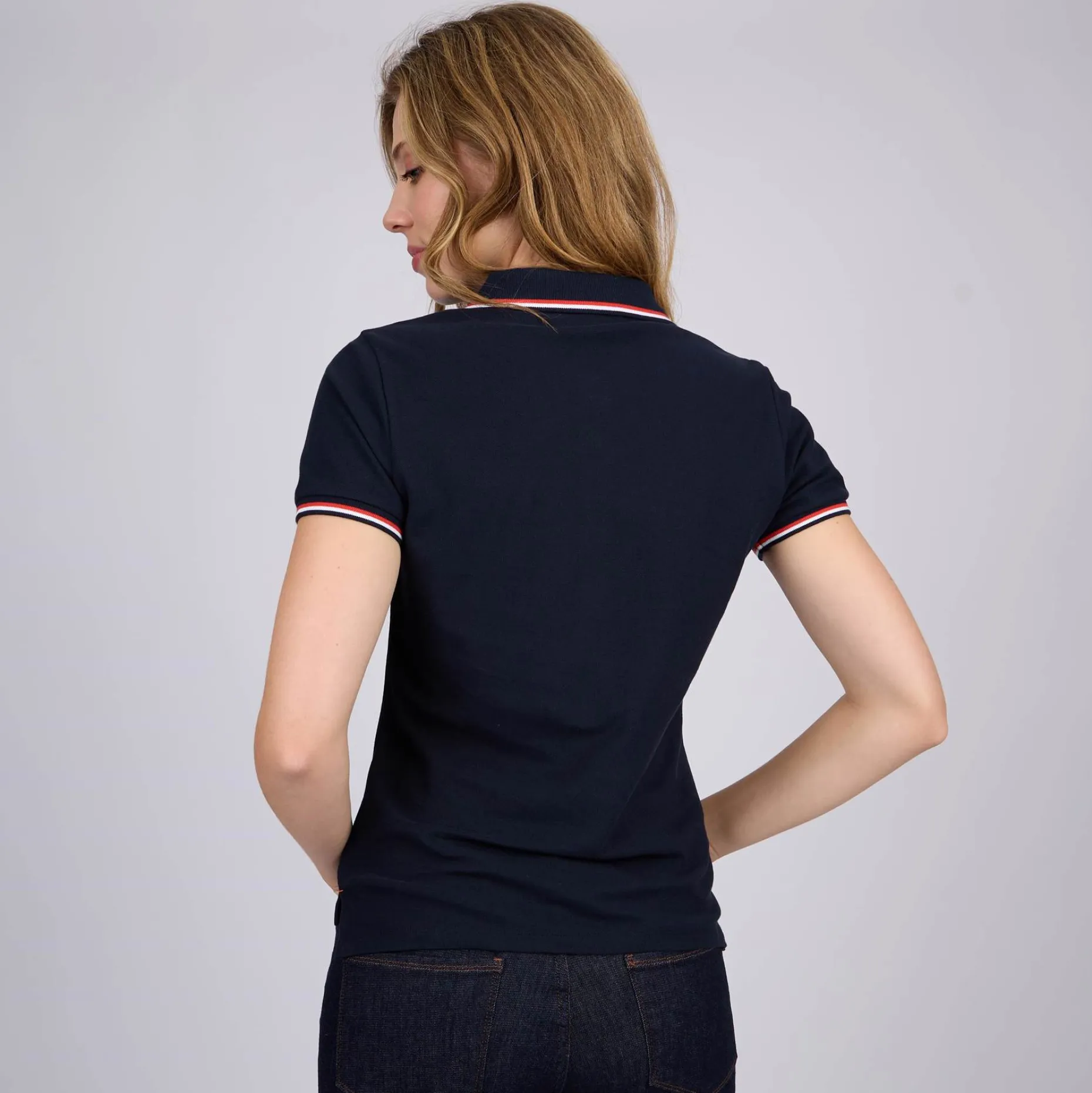 Femme Mise Au Green Polo détails tricolores bleu marine